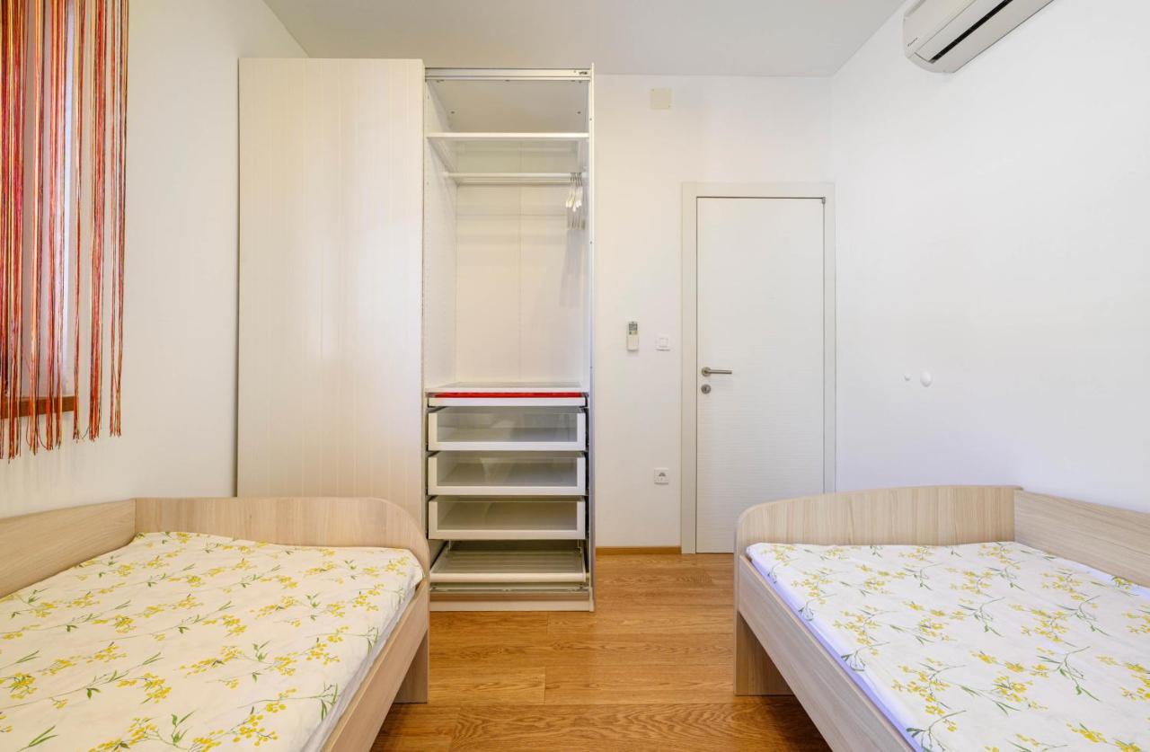 Apartamento Sibenik Boats Raslina Exterior foto